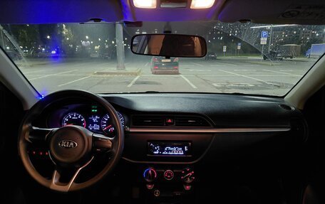 KIA Rio IV, 2018 год, 1 300 000 рублей, 10 фотография