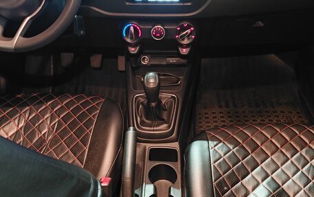 KIA Rio IV, 2018 год, 1 300 000 рублей, 12 фотография
