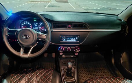 KIA Rio IV, 2018 год, 1 300 000 рублей, 16 фотография