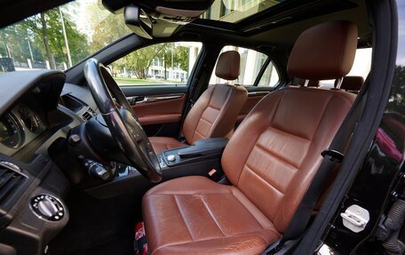 Mercedes-Benz C-Класс, 2008 год, 1 300 000 рублей, 13 фотография
