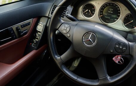 Mercedes-Benz C-Класс, 2008 год, 1 300 000 рублей, 24 фотография