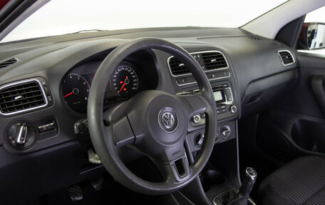 Volkswagen Polo VI (EU Market), 2011 год, 728 000 рублей, 10 фотография