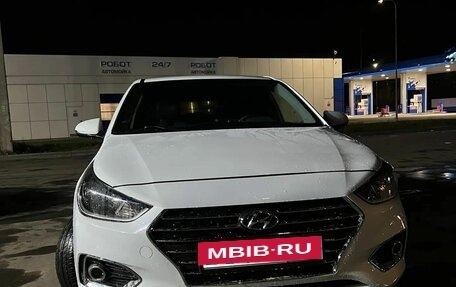 Hyundai Solaris II рестайлинг, 2017 год, 850 000 рублей, 5 фотография