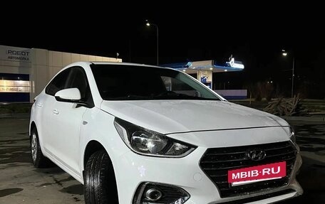Hyundai Solaris II рестайлинг, 2017 год, 850 000 рублей, 4 фотография