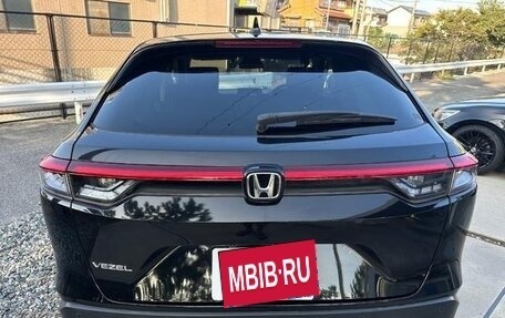 Honda Vezel, 2022 год, 1 700 000 рублей, 5 фотография