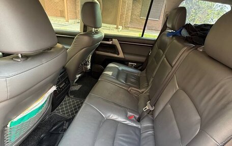 Toyota Land Cruiser 200, 2010 год, 2 300 000 рублей, 14 фотография