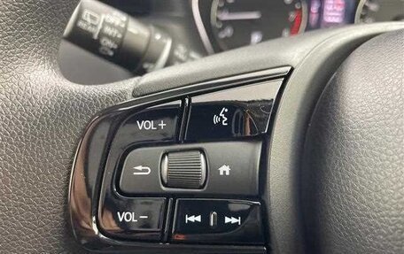 Honda Vezel, 2022 год, 1 490 000 рублей, 16 фотография