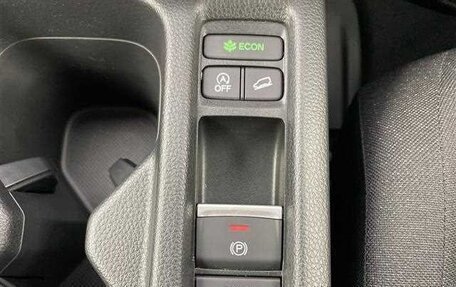 Honda Vezel, 2022 год, 1 490 000 рублей, 15 фотография