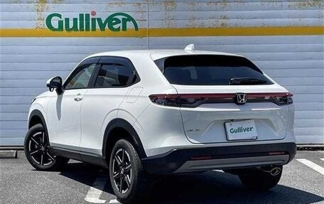 Honda Vezel, 2023 год, 1 680 000 рублей, 4 фотография