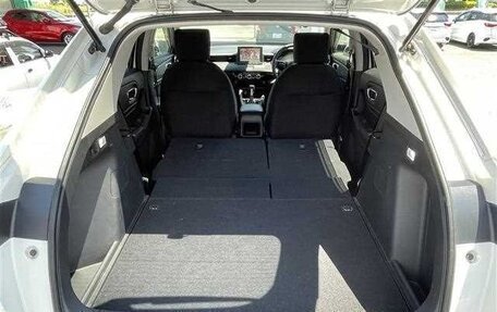 Honda Vezel, 2023 год, 1 680 000 рублей, 13 фотография