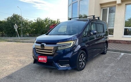 Honda Stepwgn IV рестайлинг, 2020 год, 2 400 000 рублей, 1 фотография