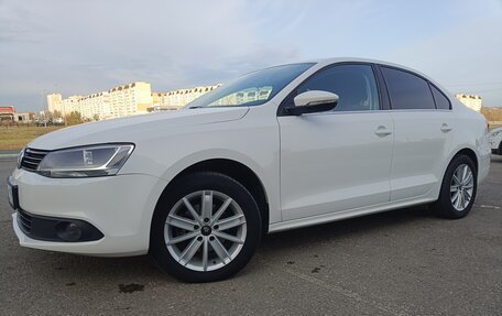 Volkswagen Jetta VII, 2014 год, 1 240 000 рублей, 1 фотография