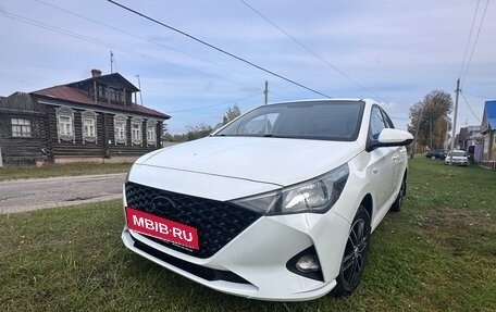 Hyundai Solaris II рестайлинг, 2021 год, 1 359 000 рублей, 2 фотография