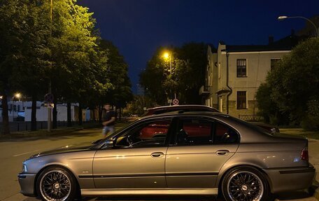 BMW 5 серия, 1999 год, 2 500 000 рублей, 18 фотография