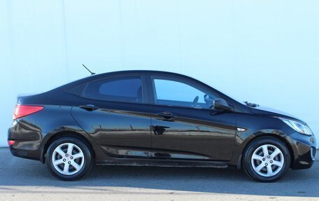 Hyundai Solaris II рестайлинг, 2011 год, 700 000 рублей, 8 фотография