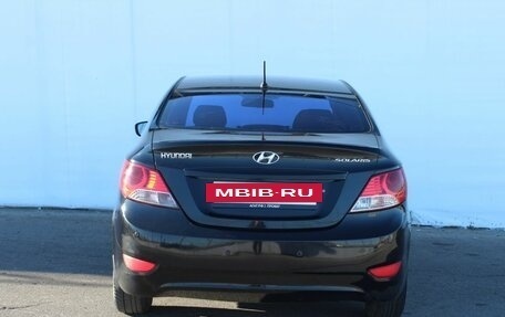 Hyundai Solaris II рестайлинг, 2011 год, 700 000 рублей, 6 фотография