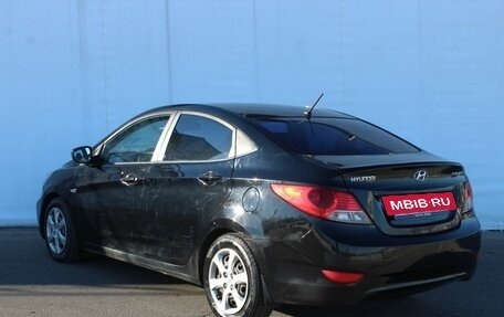 Hyundai Solaris II рестайлинг, 2011 год, 700 000 рублей, 5 фотография