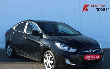 Hyundai Solaris II рестайлинг, 2011 год, 700 000 рублей, 3 фотография