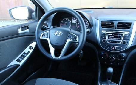 Hyundai Solaris II рестайлинг, 2011 год, 700 000 рублей, 16 фотография