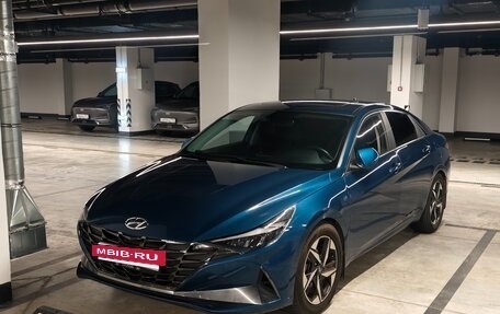 Hyundai Elantra, 2021 год, 1 975 000 рублей, 3 фотография