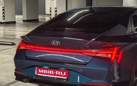 Hyundai Elantra, 2021 год, 1 975 000 рублей, 12 фотография