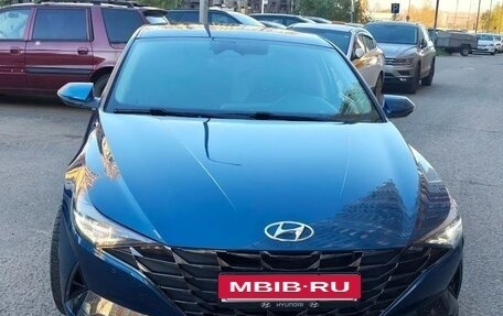 Hyundai Elantra, 2021 год, 1 975 000 рублей, 17 фотография