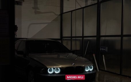BMW 5 серия, 2000 год, 550 000 рублей, 3 фотография