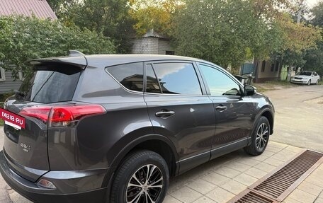 Toyota RAV4, 2015 год, 1 950 000 рублей, 9 фотография