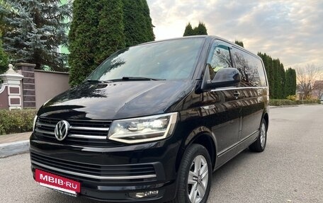 Volkswagen Caravelle T6 рестайлинг, 2016 год, 3 100 000 рублей, 3 фотография