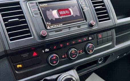 Volkswagen Caravelle T6 рестайлинг, 2016 год, 3 100 000 рублей, 14 фотография