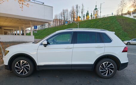 Volkswagen Tiguan II, 2018 год, 2 380 000 рублей, 4 фотография