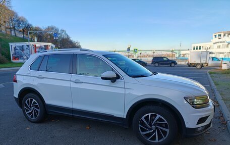 Volkswagen Tiguan II, 2018 год, 2 380 000 рублей, 3 фотография