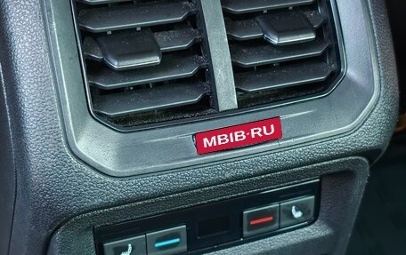 Volkswagen Tiguan II, 2018 год, 2 380 000 рублей, 12 фотография