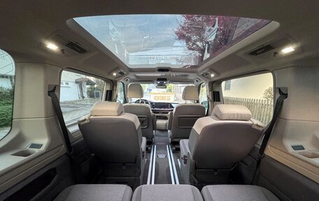 Volkswagen Multivan, 2023 год, 5 050 000 рублей, 6 фотография