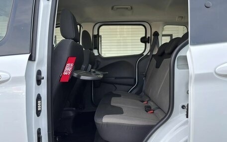Ford Tourneo Courier I рестайлинг, 2017 год, 999 900 рублей, 11 фотография