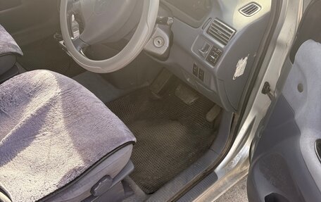 Toyota Gaia, 2000 год, 550 000 рублей, 7 фотография