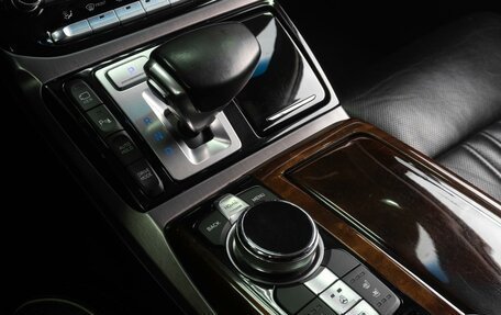 Genesis G90 I рестайлинг, 2016 год, 3 299 000 рублей, 13 фотография