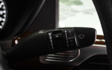 Genesis G90 I рестайлинг, 2016 год, 3 299 000 рублей, 24 фотография