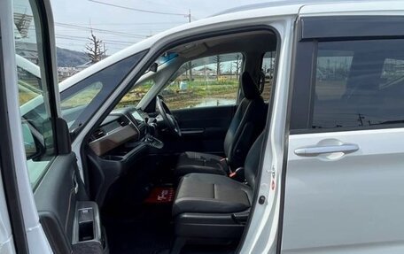 Honda Freed II, 2023 год, 1 340 000 рублей, 17 фотография