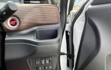 Honda Freed II, 2023 год, 1 340 000 рублей, 12 фотография