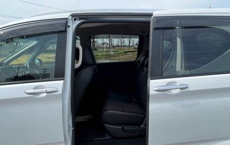 Honda Freed II, 2023 год, 1 340 000 рублей, 18 фотография