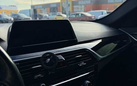 BMW 5 серия, 2018 год, 3 000 000 рублей, 17 фотография
