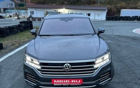 Volkswagen Touareg III, 2020 год, 5 000 000 рублей, 2 фотография