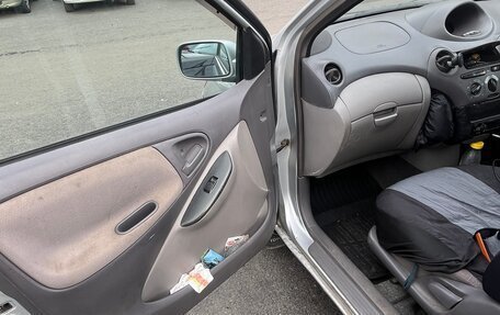 Toyota Platz, 1999 год, 185 000 рублей, 20 фотография