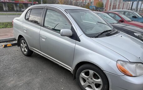 Toyota Platz, 1999 год, 185 000 рублей, 24 фотография