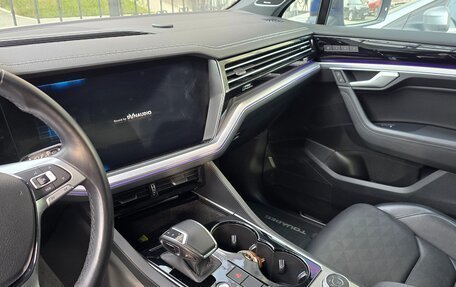 Volkswagen Touareg III, 2018 год, 5 000 000 рублей, 13 фотография