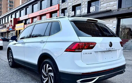 Volkswagen Tiguan II, 2023 год, 2 490 004 рублей, 4 фотография