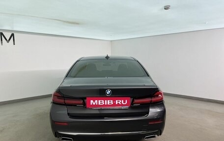 BMW 5 серия, 2022 год, 4 890 000 рублей, 4 фотография