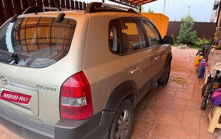 Hyundai Tucson III, 2005 год, 875 000 рублей, 3 фотография