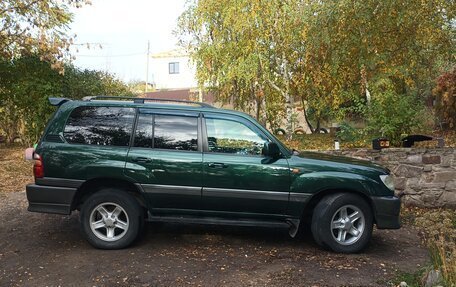 Toyota Land Cruiser 100 рестайлинг 2, 1998 год, 1 550 000 рублей, 3 фотография